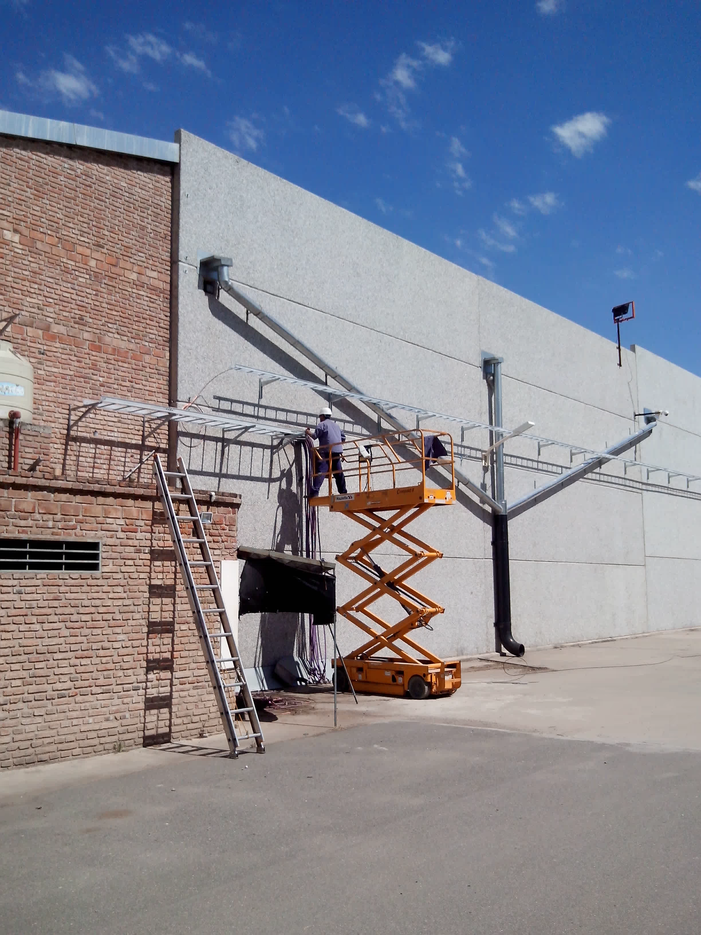 Ortiz y Cía S.A. – Alumbrado Exterior Perimetral y Corrimiento de Subestación - Imagen 4 del proyecto